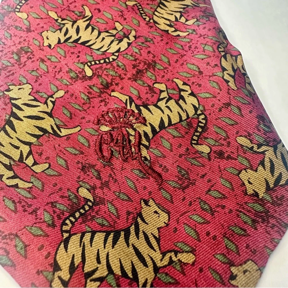 Vintage COUNTESS MARA Red & Gold Tiger Cat Pattern Classic Silk Tie, 3.75”